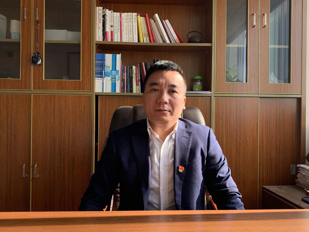 徐炜标.jpg