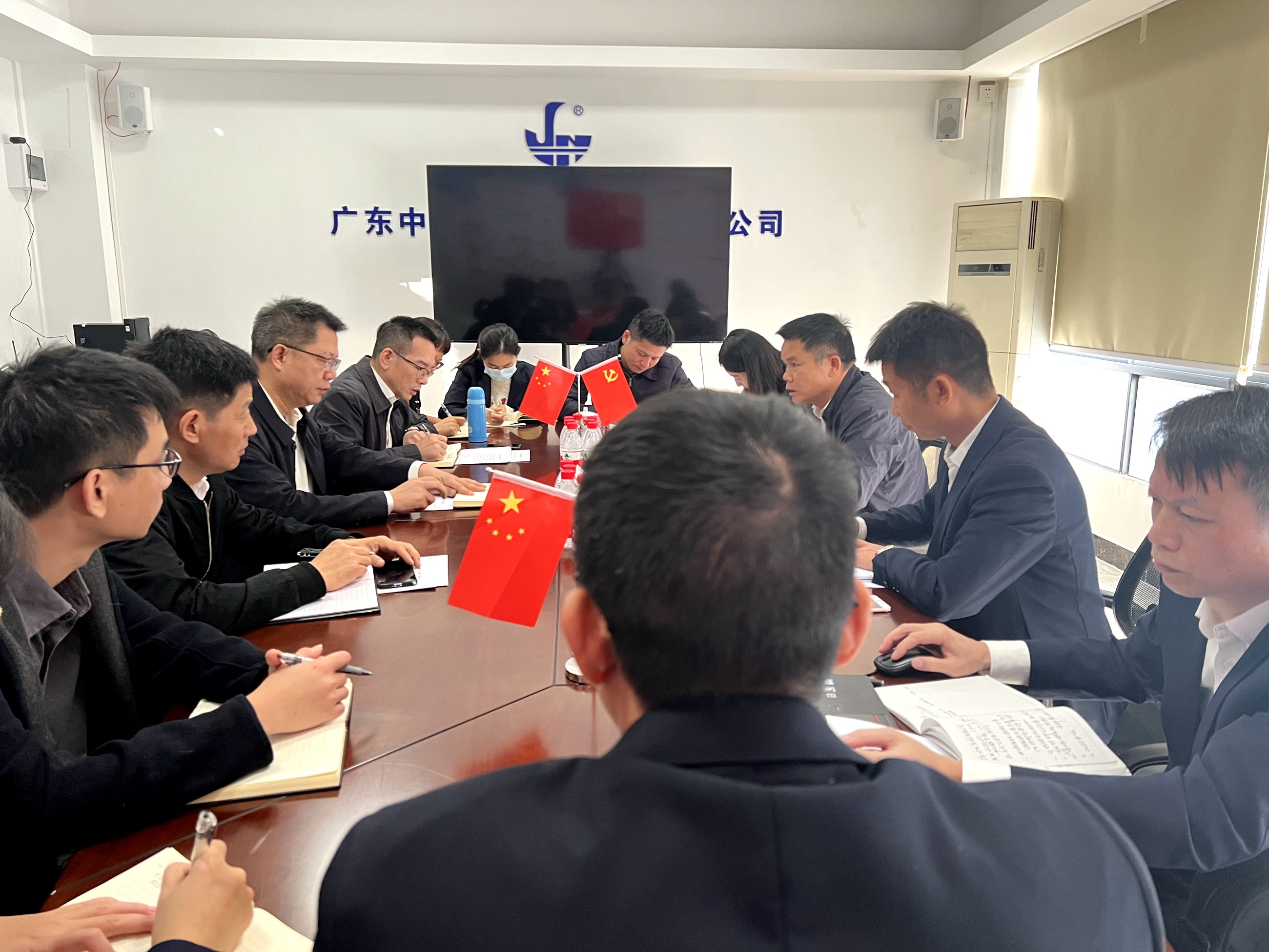 刘金森到地环公司开展调研指导工作.jpg