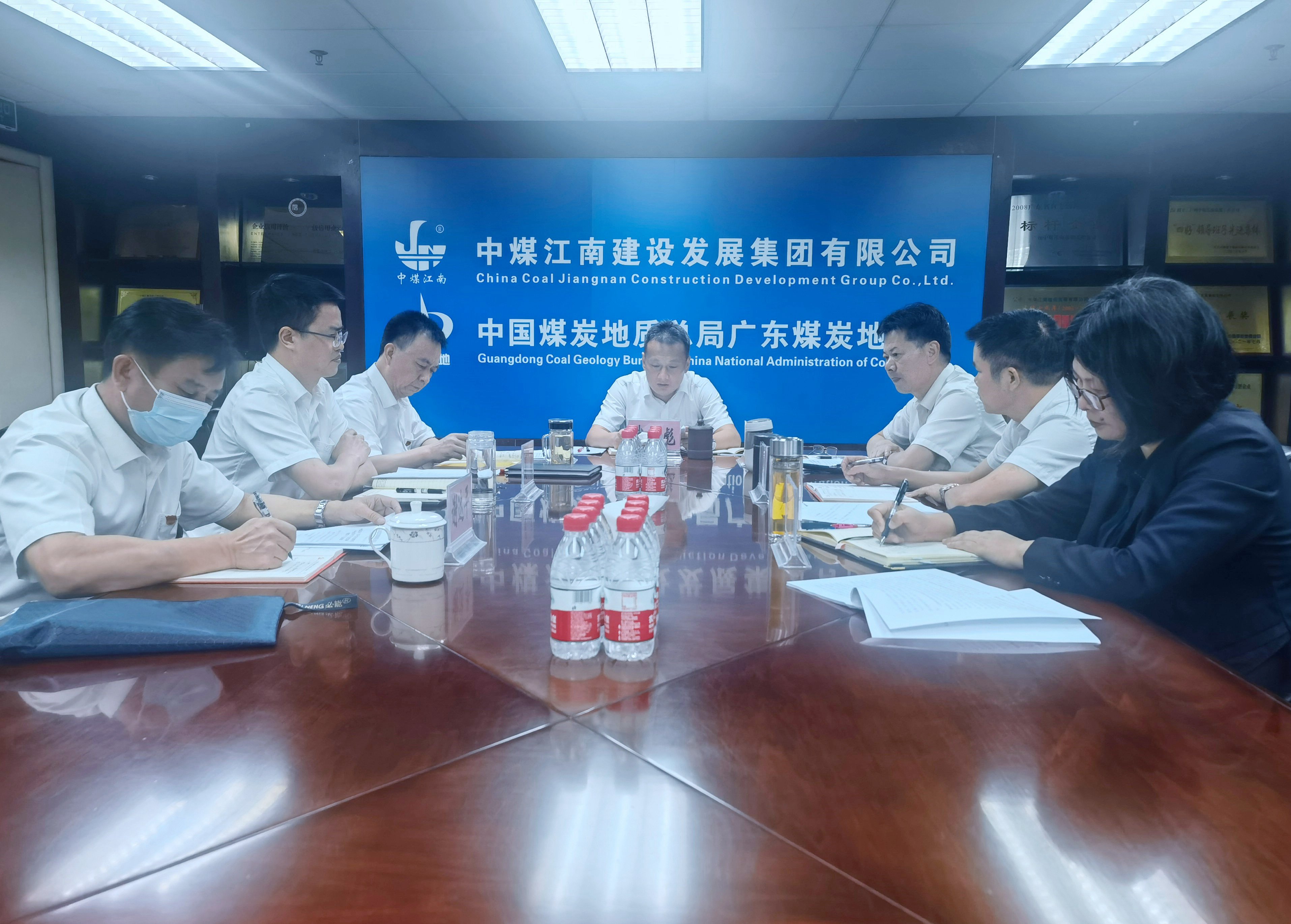 2022年第3次理论学习中心组学习会2.jpg