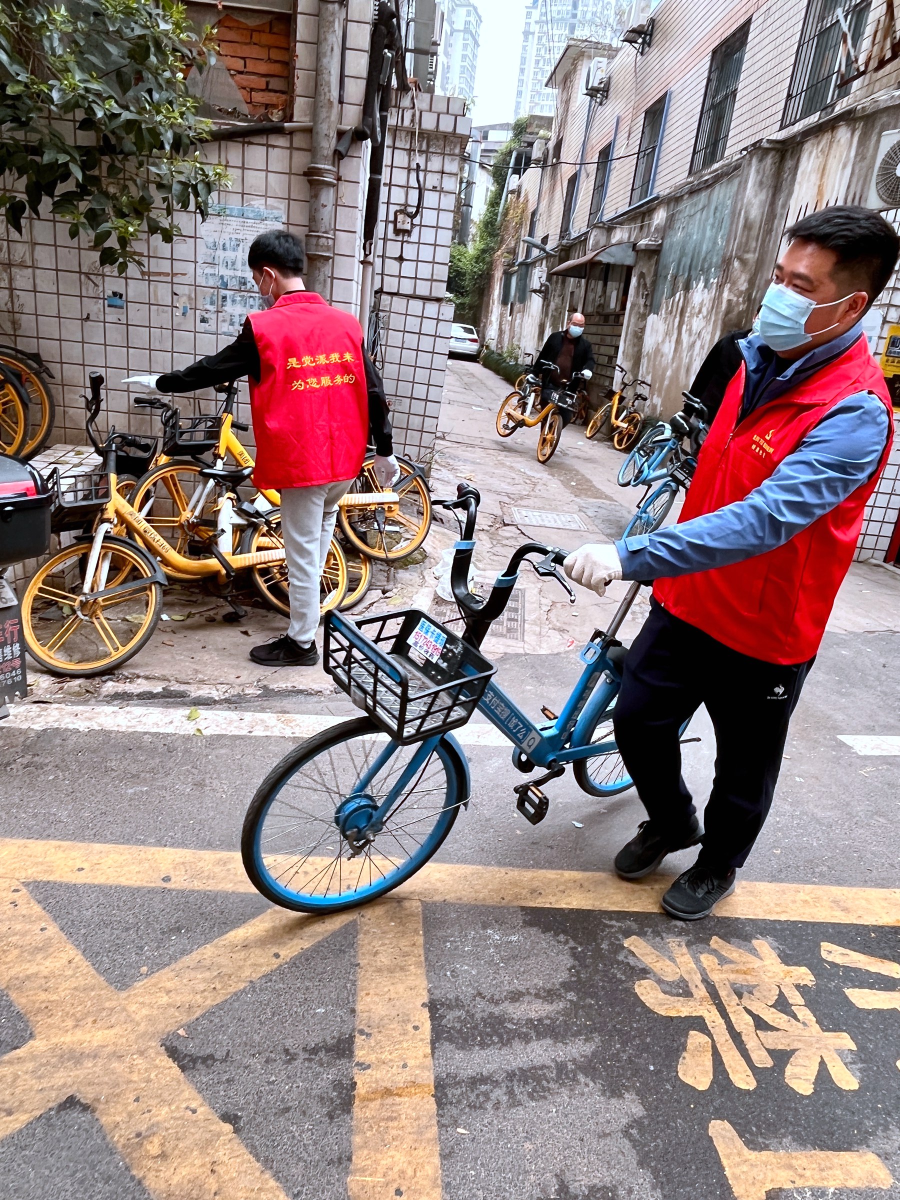 湖北分公司党支部积极开展志愿服务3_副本.jpg