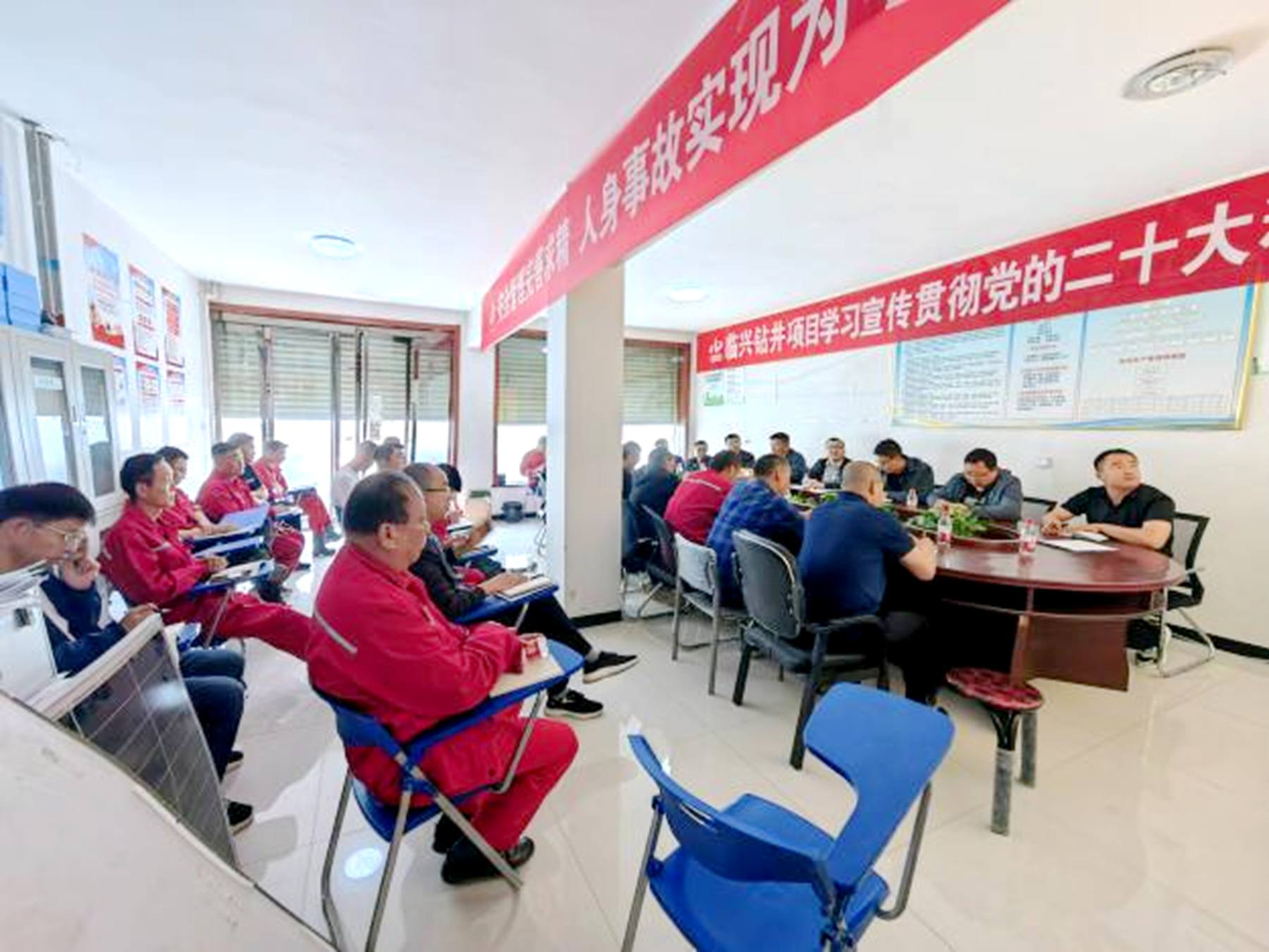 勘查院（生态公司）党支部组织开展党的二十大精神进项目_副本.jpg