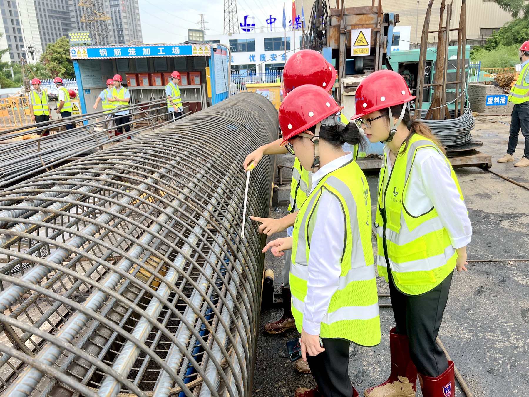 二〇二队（花都分公司）召开标准化建设现场交流会2.jpg