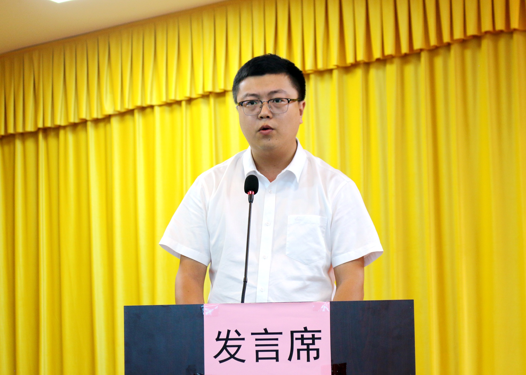 5.潘玺帆.jpg