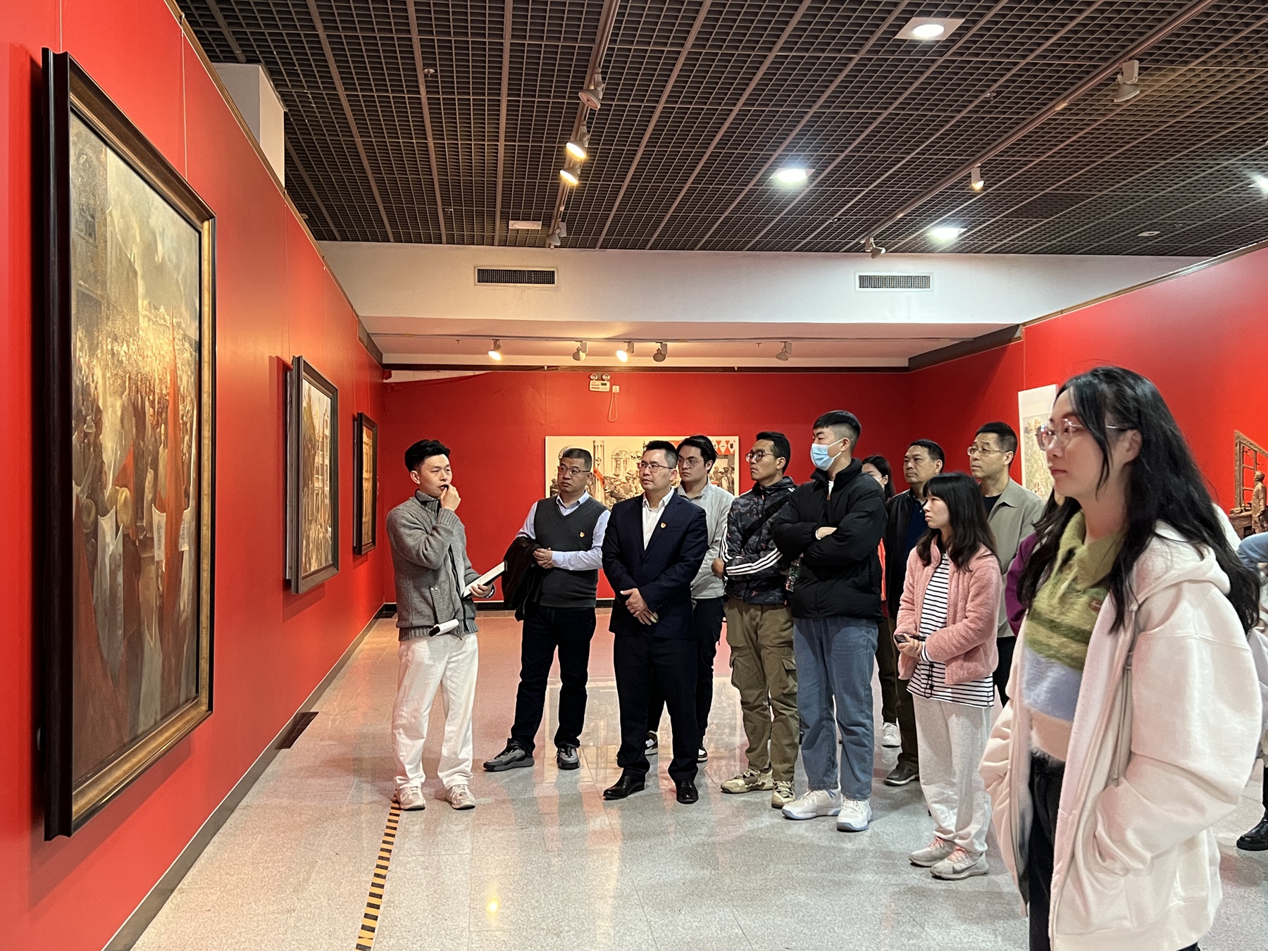 1中煤江南（广东局）团委到广州艺术博物院开展“理想之光 青年挺膺担当”主题团日活动1.jpg