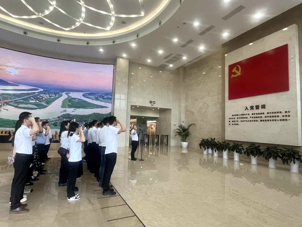 二〇二队党委赴佛山市纪法教育基地参观学习3.jpg