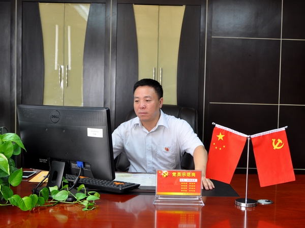 2.刘宏伟.jpg