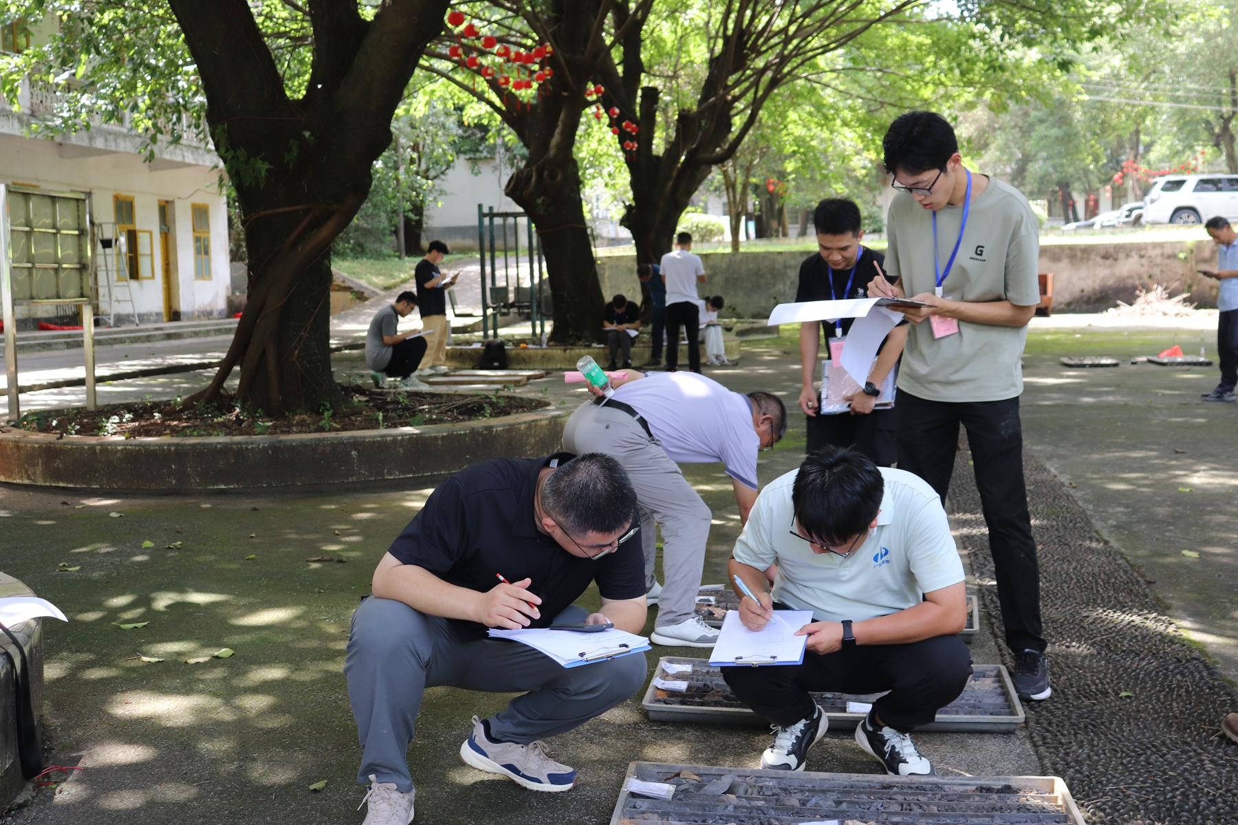 006中煤江南第9届金钻杯岩心编录1.JPG