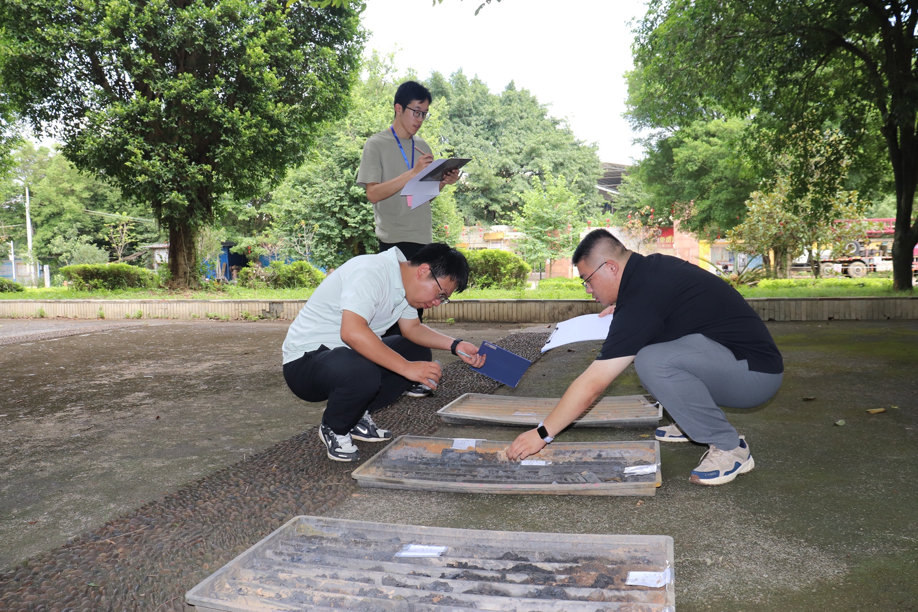 006中煤江南第9届金钻杯.岩心编录2.JPG